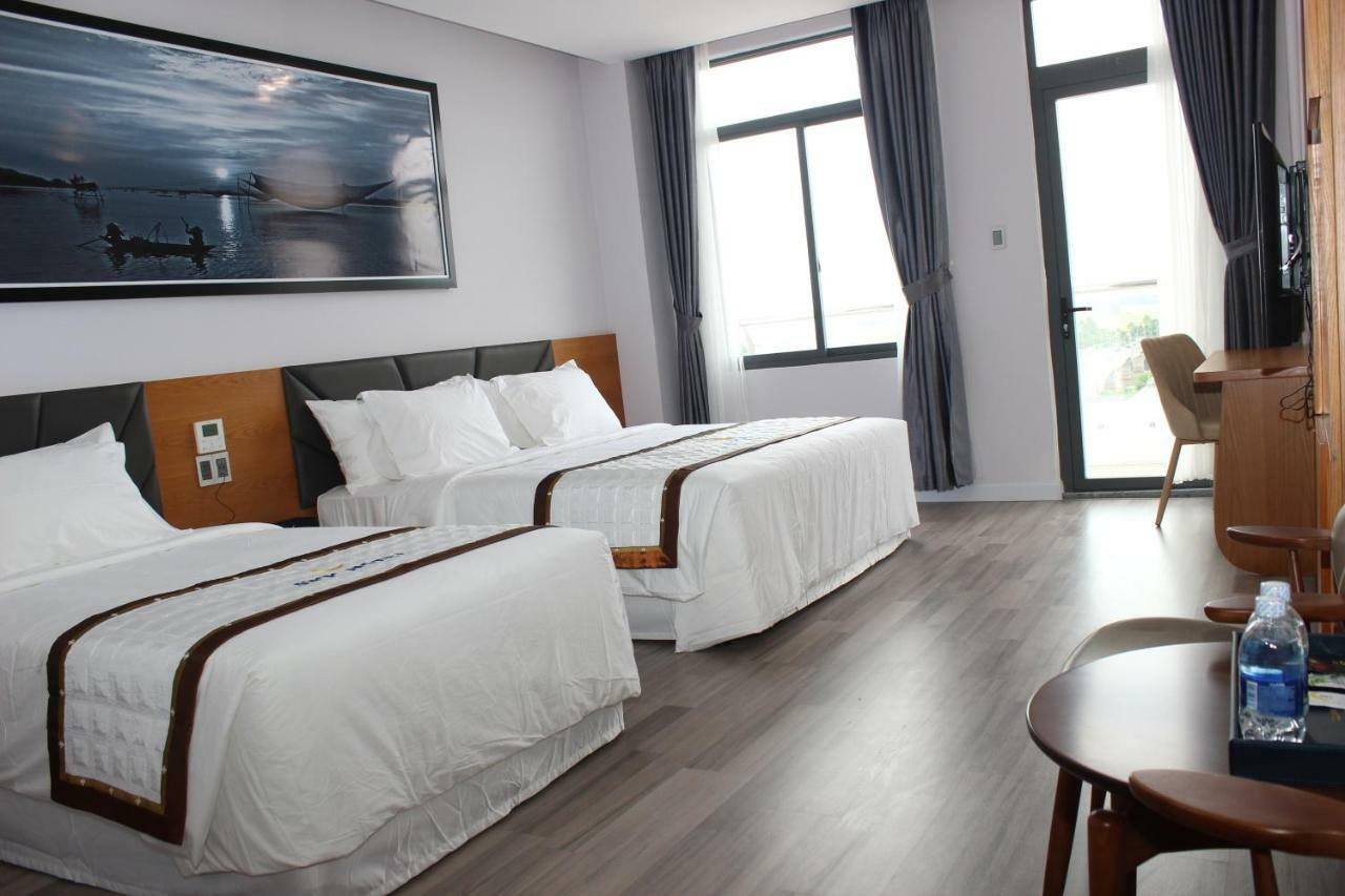Sky Hotel Hong Ngu Bagian luar foto