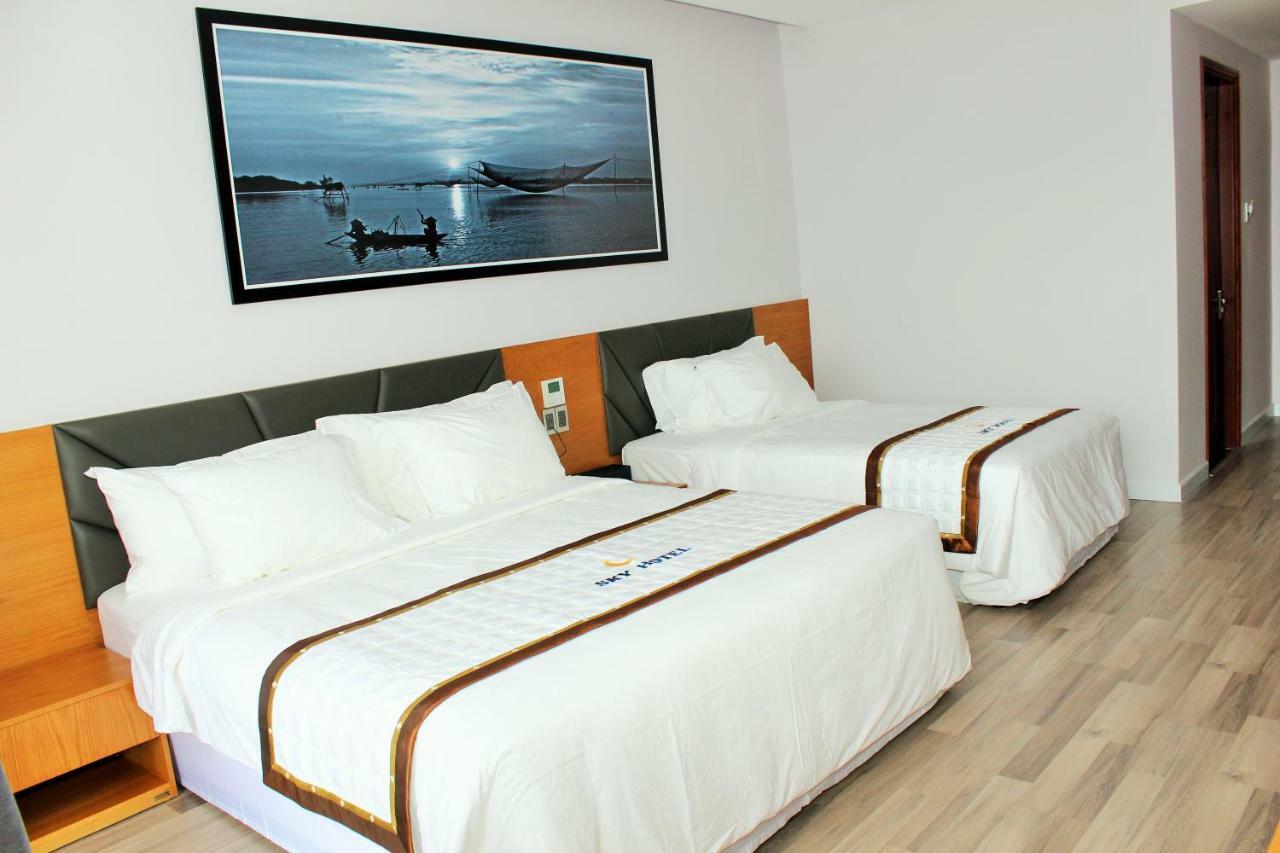 Sky Hotel Hong Ngu Bagian luar foto