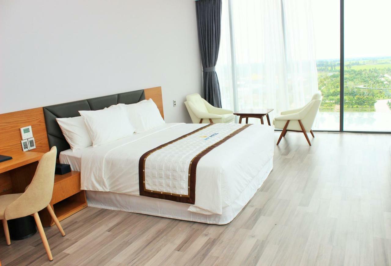 Sky Hotel Hong Ngu Bagian luar foto