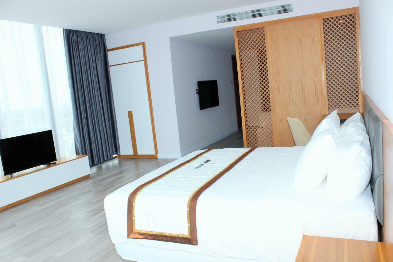 Sky Hotel Hong Ngu Bagian luar foto