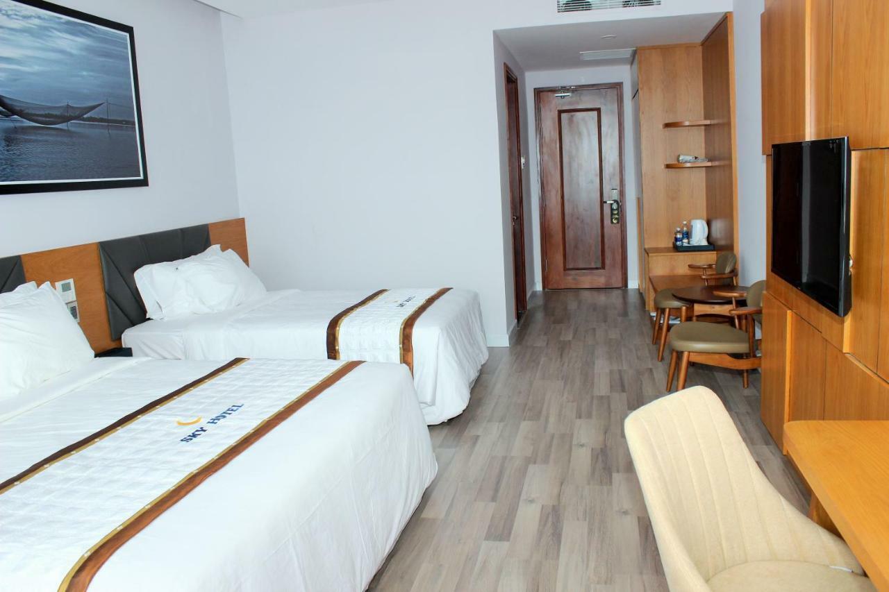 Sky Hotel Hong Ngu Bagian luar foto